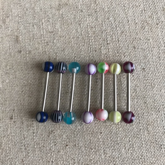 14g Tongue Ring - Picture 2 of 4